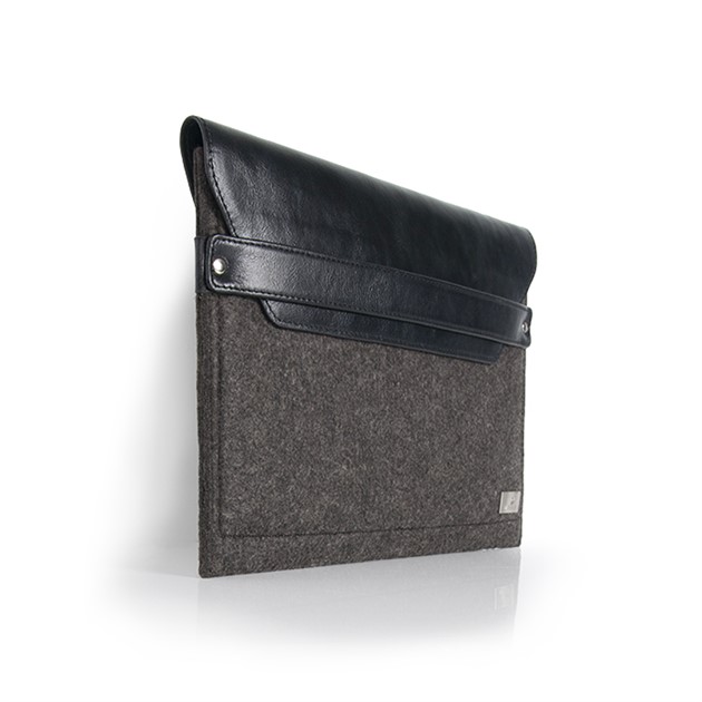Tablet sleeve in felt and leather